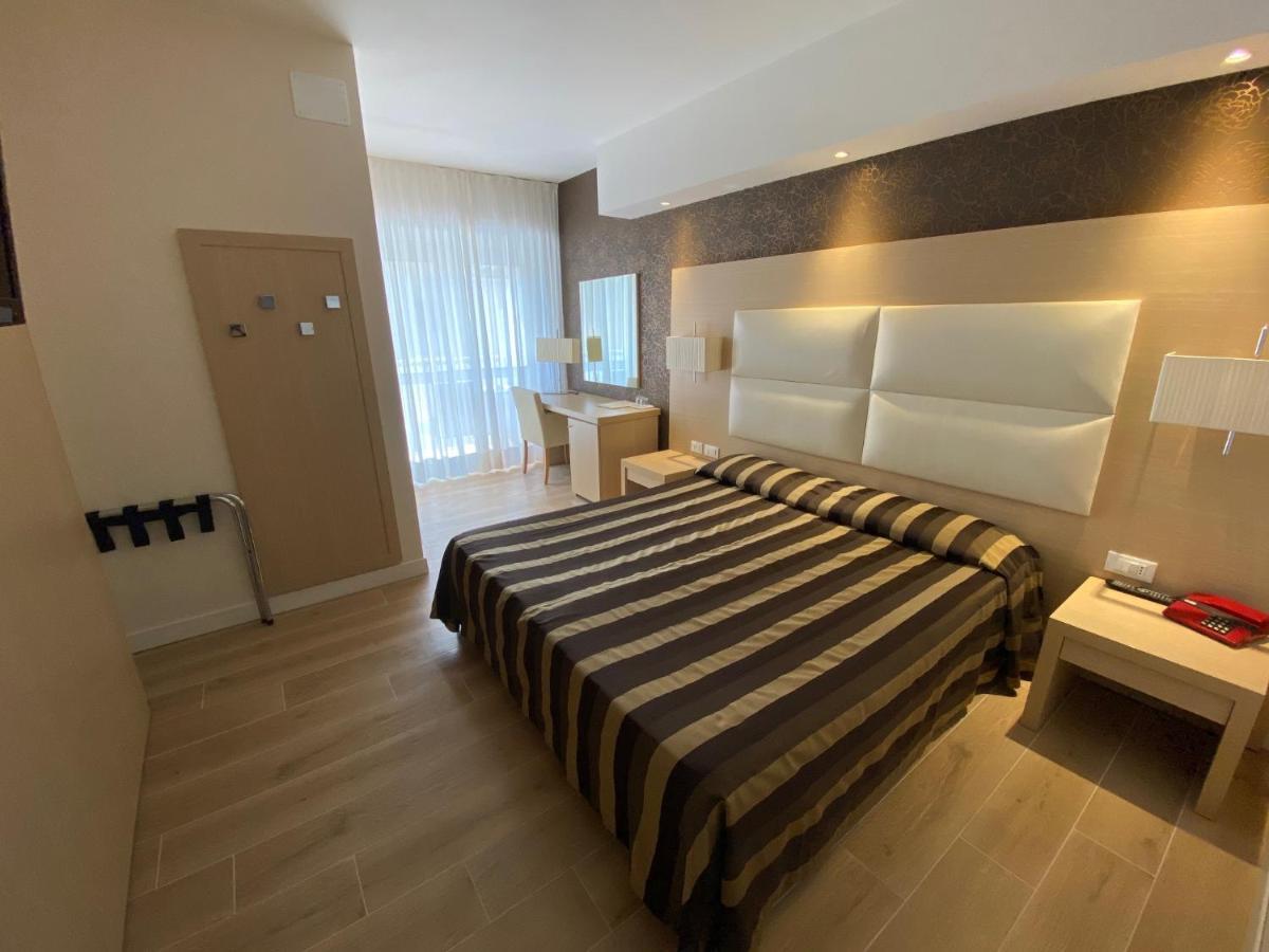 Hotel Conca Verde リニャーノ・サッビアドーロ エクステリア 写真