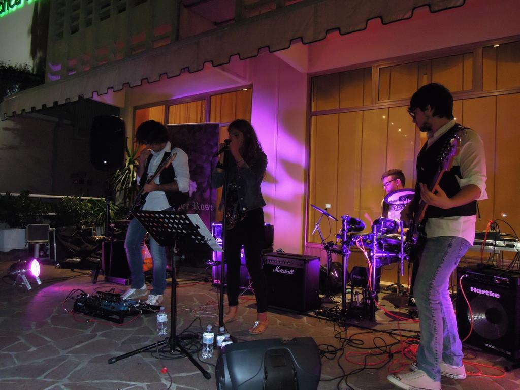 Hotel Conca Verde リニャーノ・サッビアドーロ エクステリア 写真