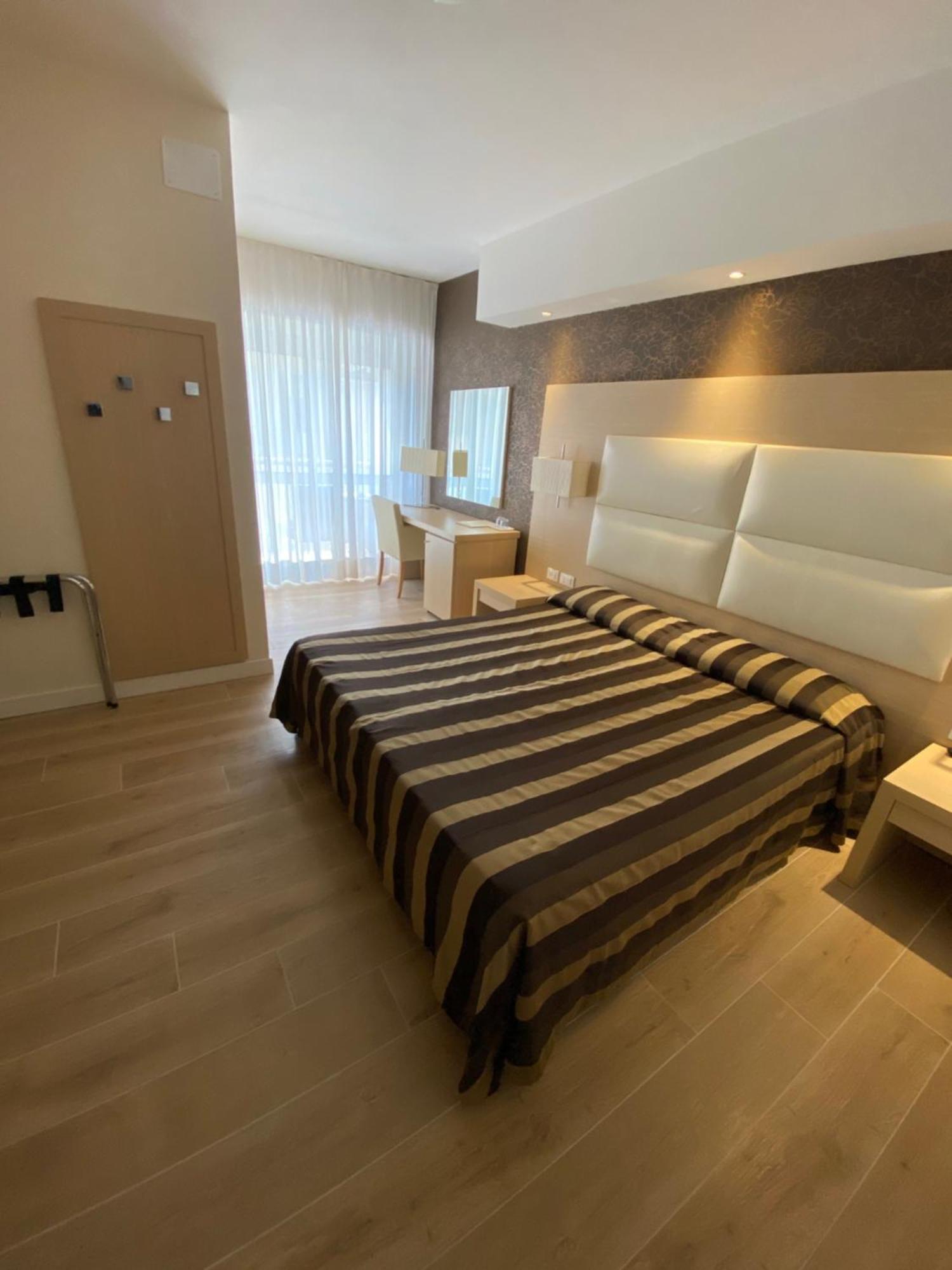 Hotel Conca Verde リニャーノ・サッビアドーロ エクステリア 写真